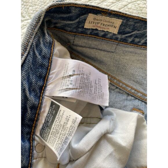 Levi’s 501 Super Ripped Medium Wash Straight Leg Mid Rise Women’s Jeans Size 27 - Picture 5 of 11